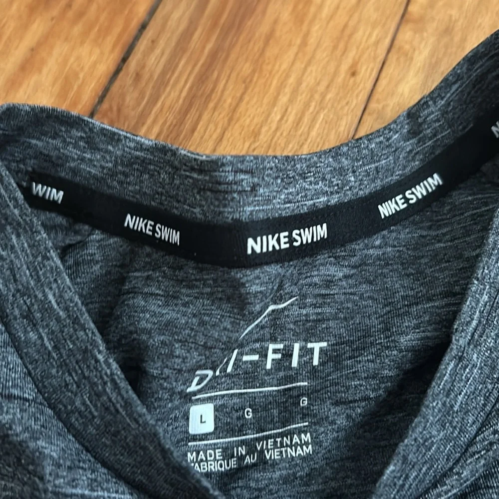 Nike Men's Heather Hydroguard Swim T-Shirt